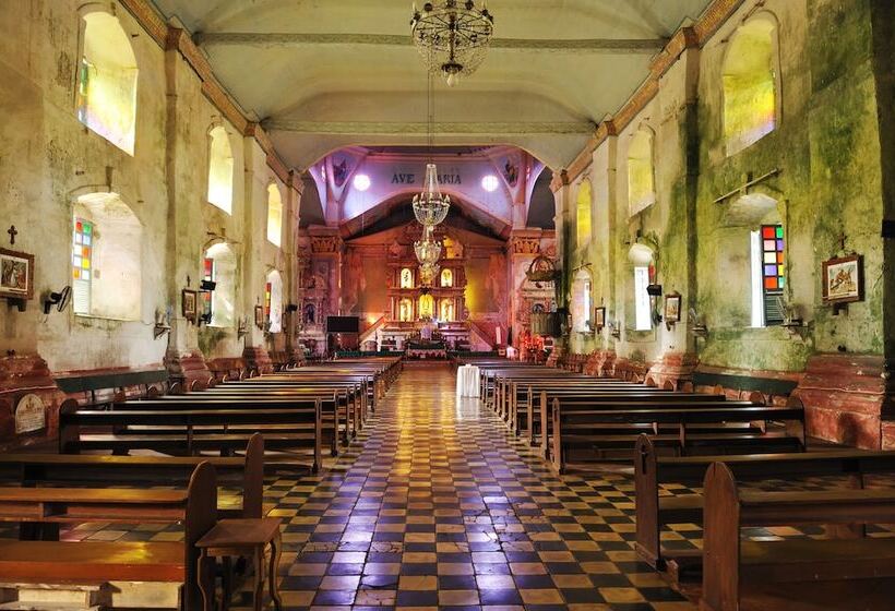 בית מלון כפרי The Peacock Garden