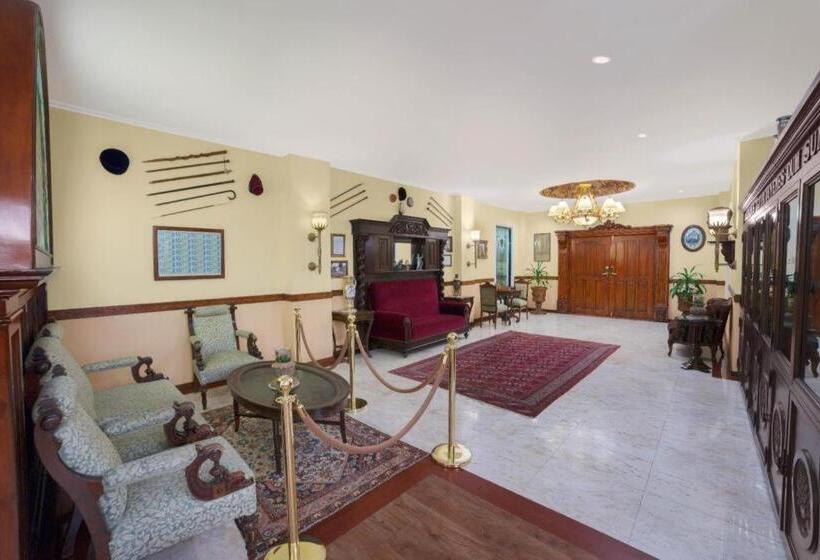 בית מלון כפרי The Peacock Garden