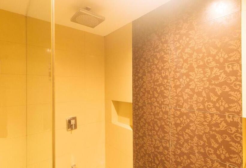 هتل Torre Venezia Suites