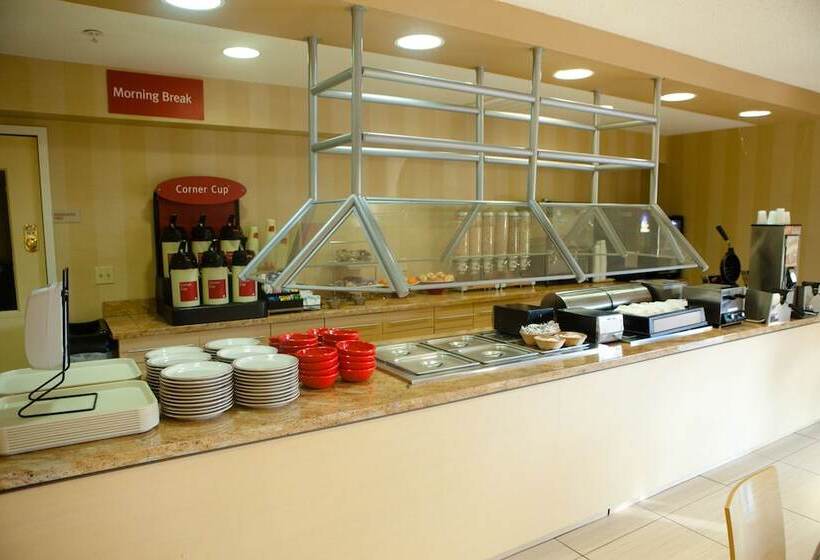 Отель Towneplace Suites Rochester