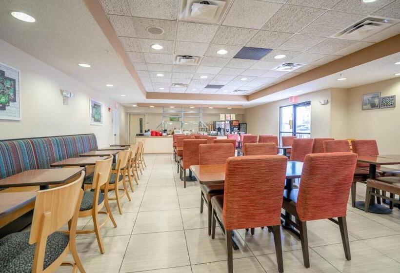 Отель Towneplace Suites Rochester