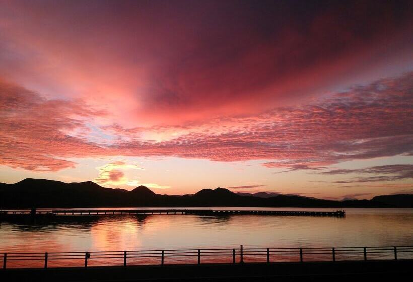 هتل Denhaag Huis Ten Bosch