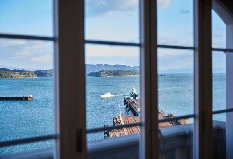 هتل Denhaag Huis Ten Bosch