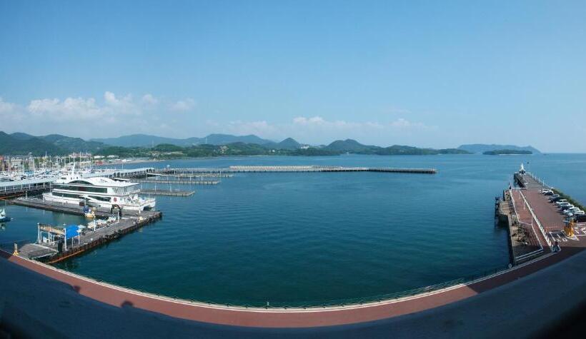 هتل Denhaag Huis Ten Bosch