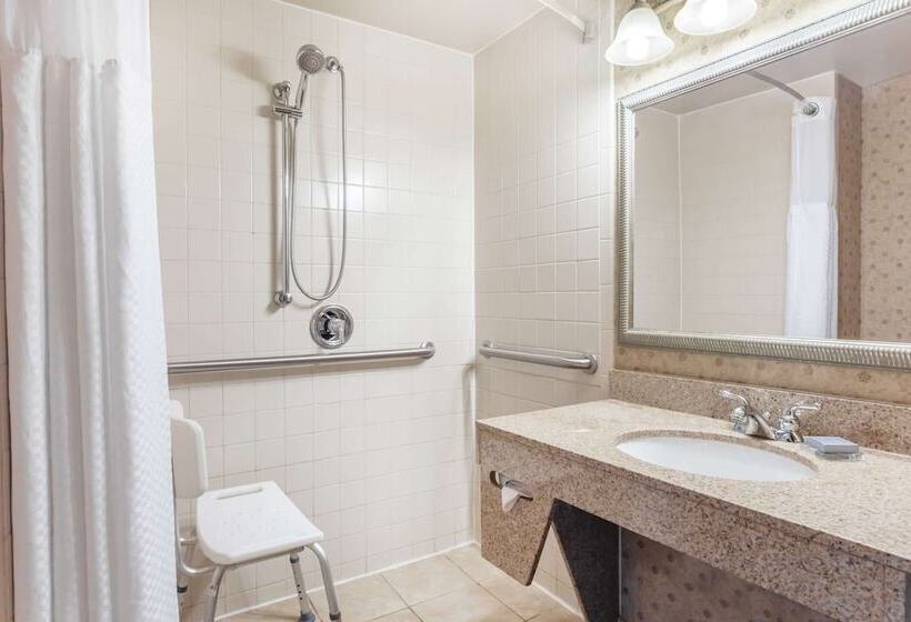 فندق Wingate By Wyndham Lagrange