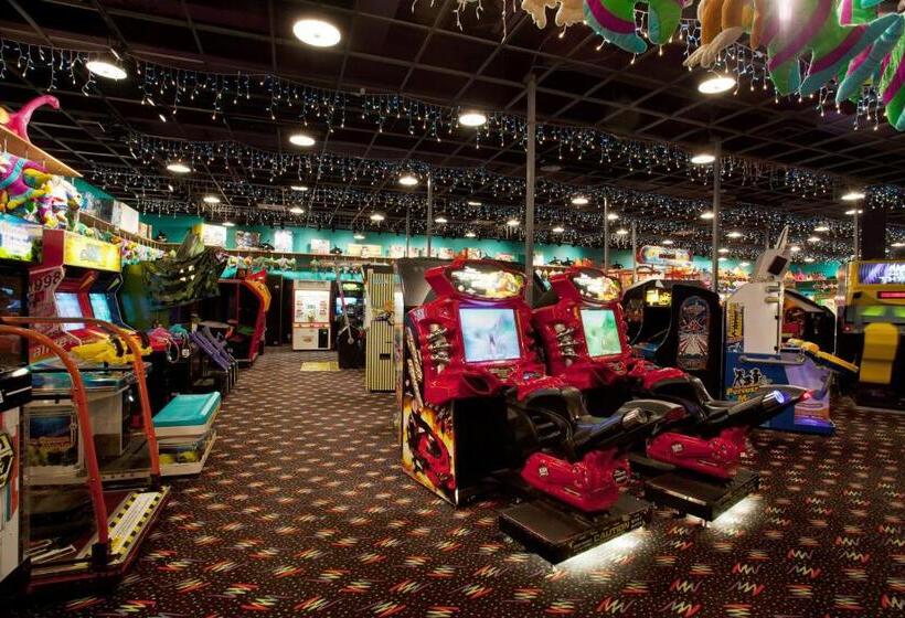 فندق Wyndham Garden Erie