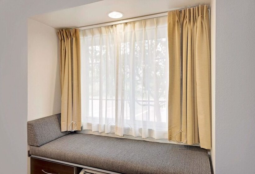 Microtel Inn And Suites By Wyndham   Geneva