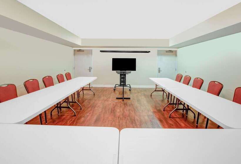 Microtel Inn & Suites By Wyndham Hattiesburg