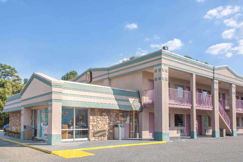 모텔 Super 8 By Wyndham Durham/university Area Nc