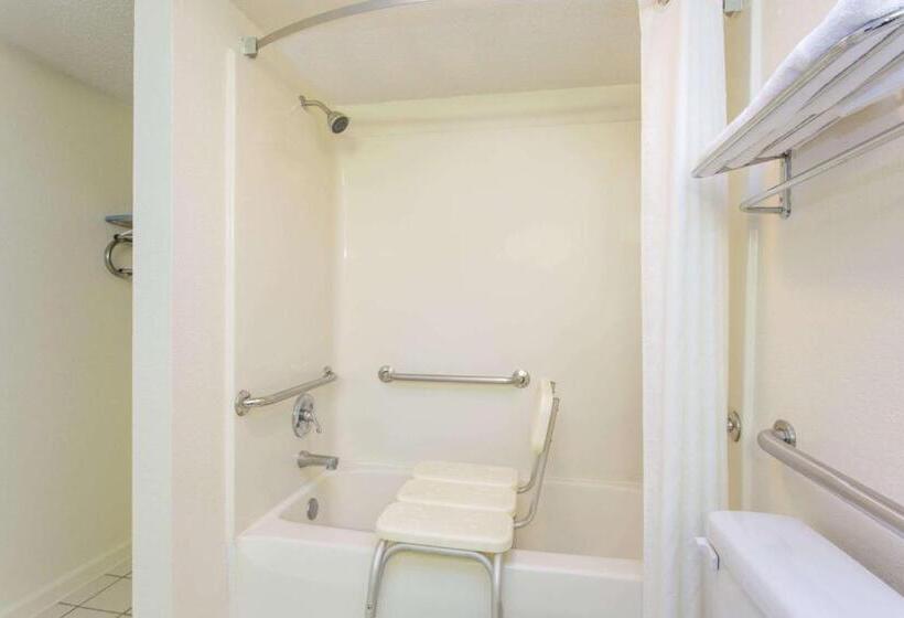 모텔 Super 8 By Wyndham Durham/university Area Nc