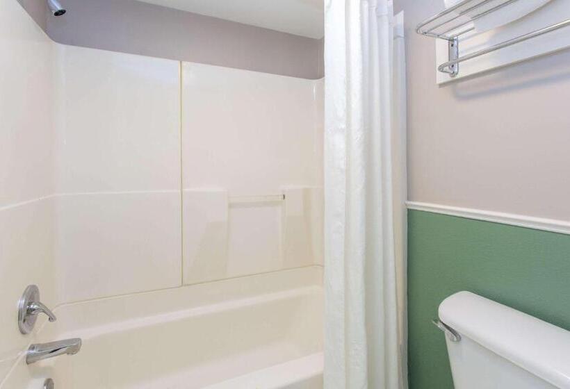 모텔 Super 8 By Wyndham Durham/university Area Nc