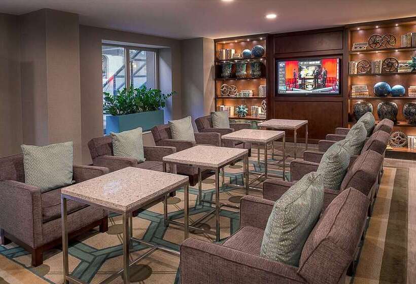 St. Louis Union Station Hotel, Curio Collection By Hilton