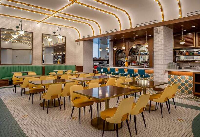 St. Louis Union Station Hotel, Curio Collection By Hilton