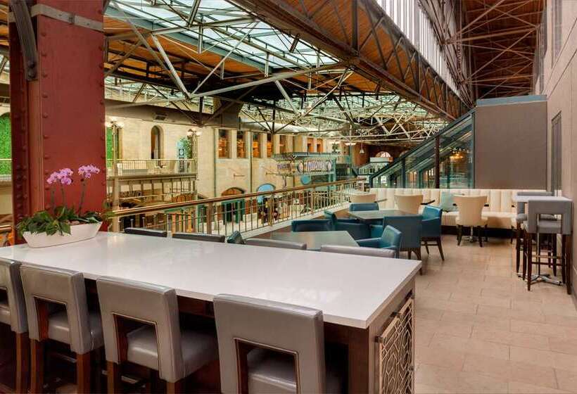 St. Louis Union Station Hotel, Curio Collection By Hilton