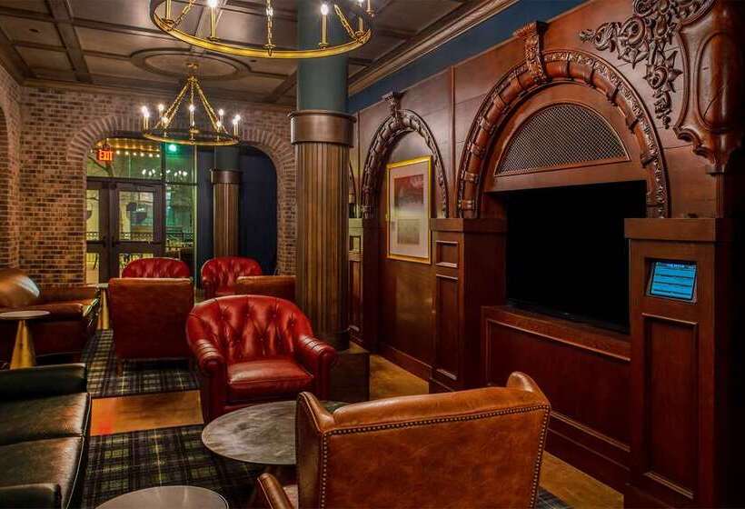 St. Louis Union Station Hotel, Curio Collection By Hilton