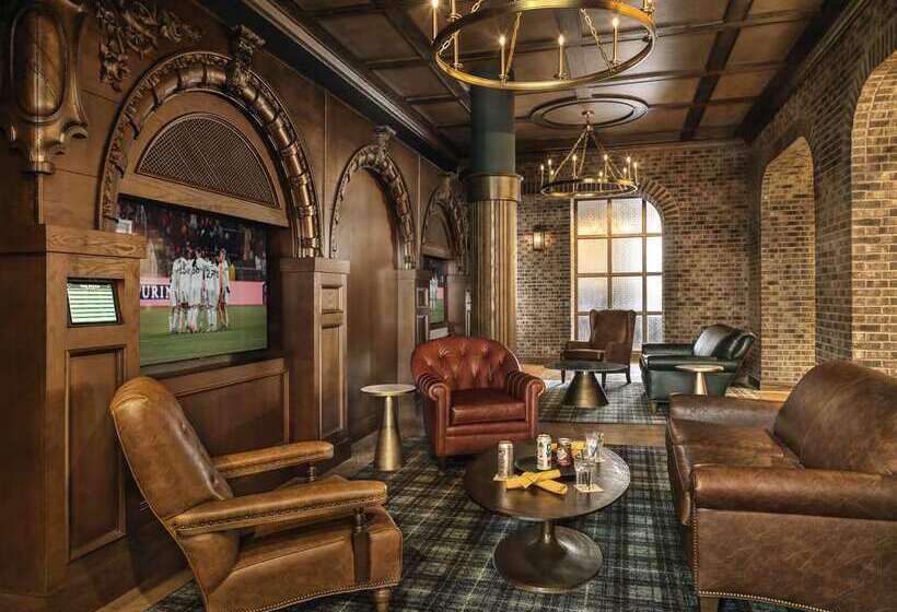 St. Louis Union Station Hotel, Curio Collection By Hilton