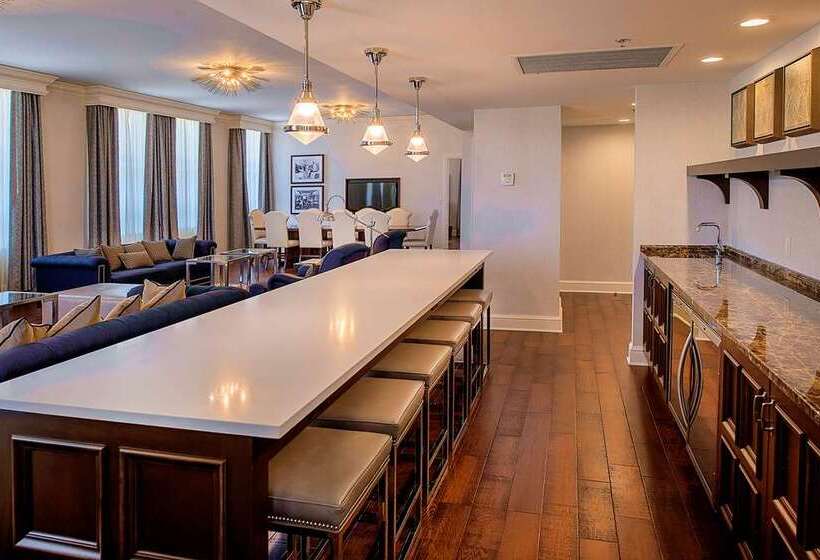 St. Louis Union Station Hotel, Curio Collection By Hilton