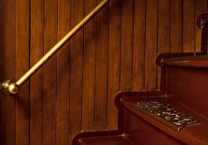 ユースホステル Stf Af Chapman & Skeppsholmen