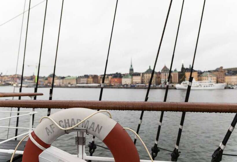 ユースホステル Stf Af Chapman & Skeppsholmen