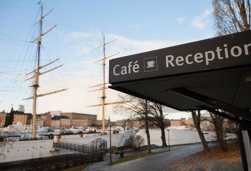 ユースホステル Stf Af Chapman & Skeppsholmen