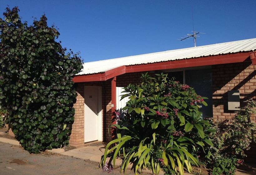 Carnarvon Central Apartments