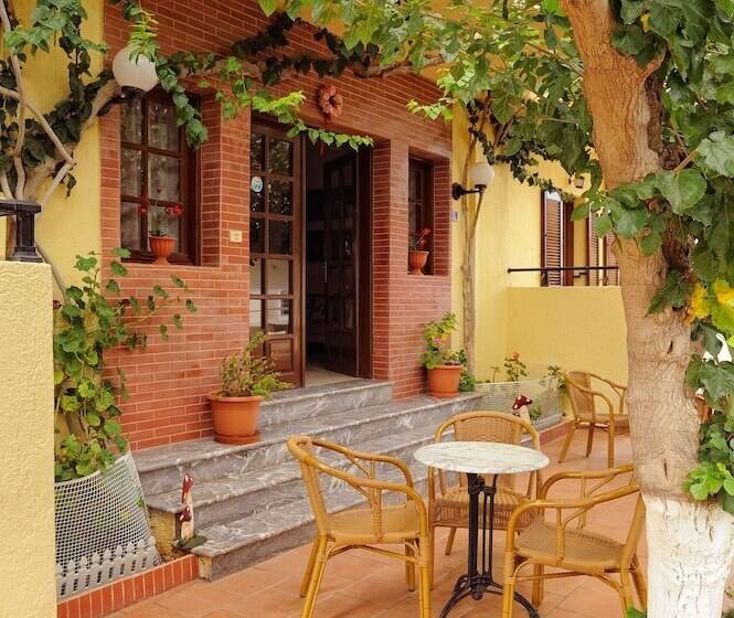 Cleopatra Apartments