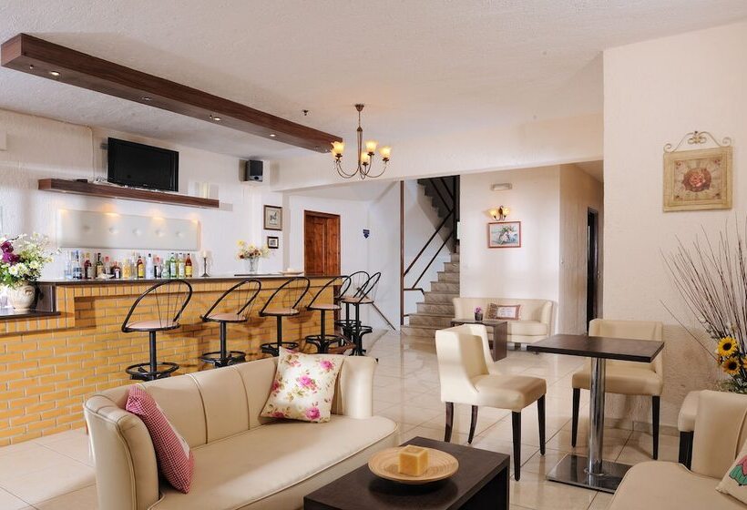 Cleopatra Apartments