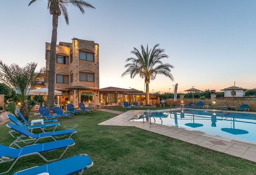 Danelis Studios & Apartments