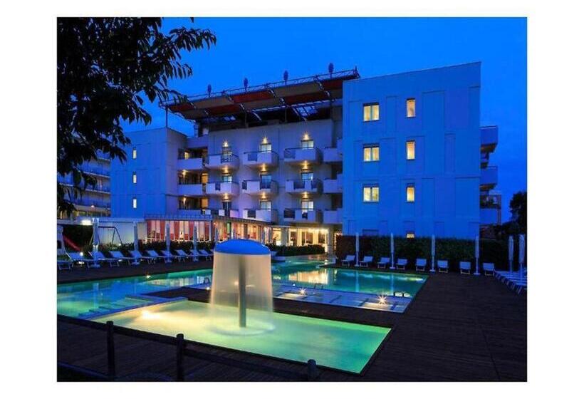 Domino Suite Hotel & Residence