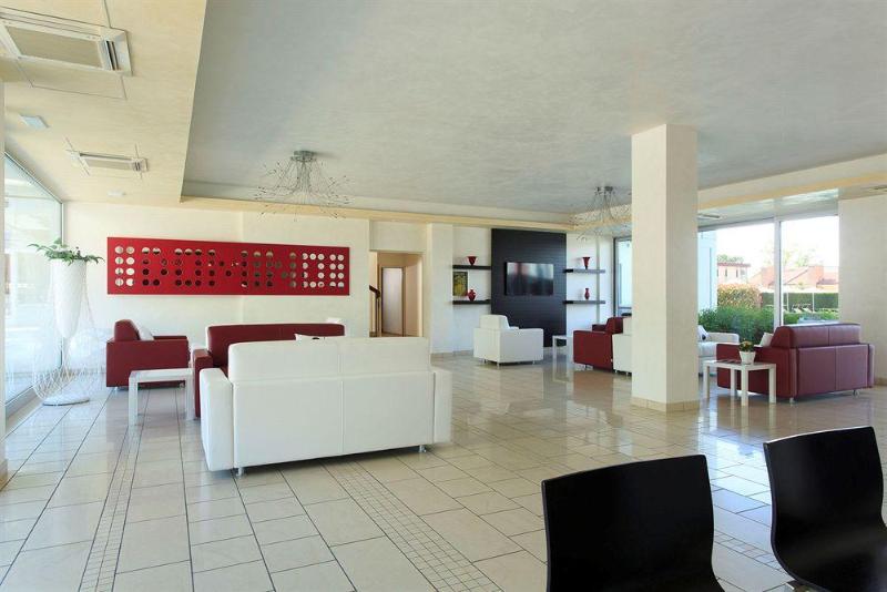 Domino Suite Hotel & Residence