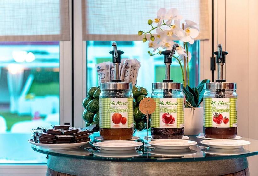 Domino Suite Hotel & Residence