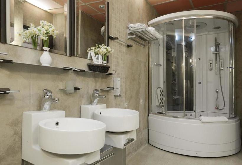 Ferdowsi International Grand Hotel