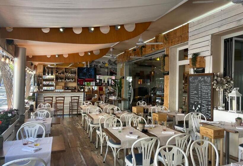 酒店 Acapulco Beach