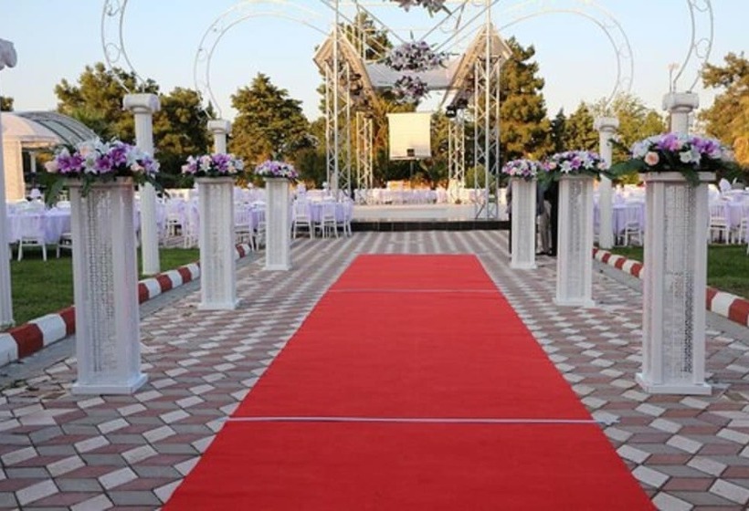 ホテル Adramis Termal