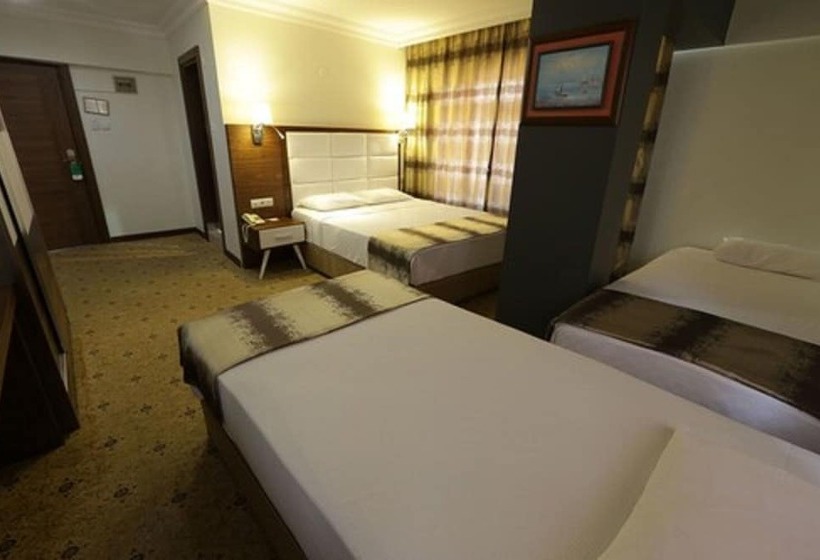 ホテル Adramis Termal