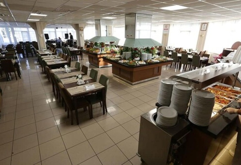 ホテル Adramis Termal