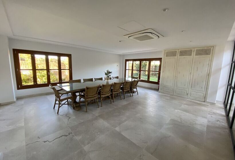 Aumallia Hotel & Spa