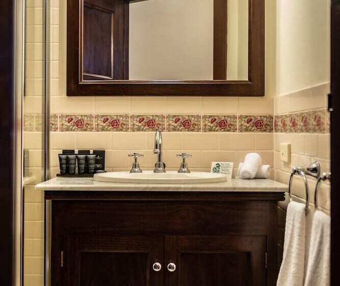 هتل Ballina Manor Boutique