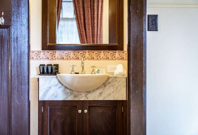 هتل Ballina Manor Boutique