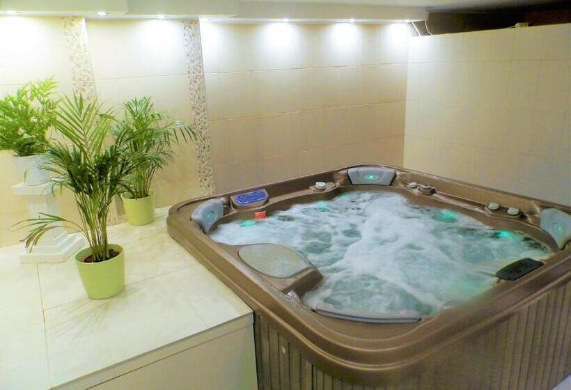 酒店 Bartók Tér Panzió