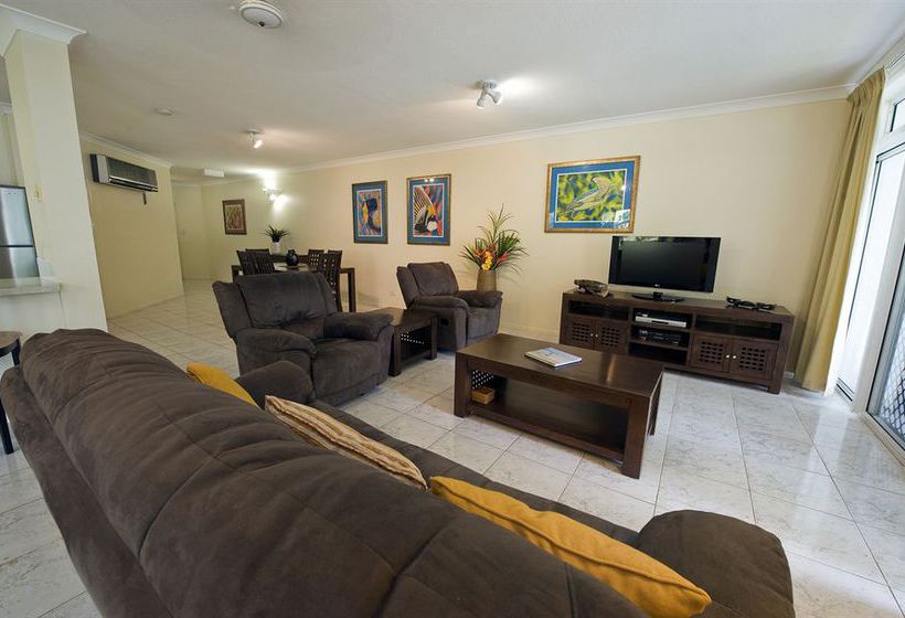 هتل Costa Royale Trinity Beach