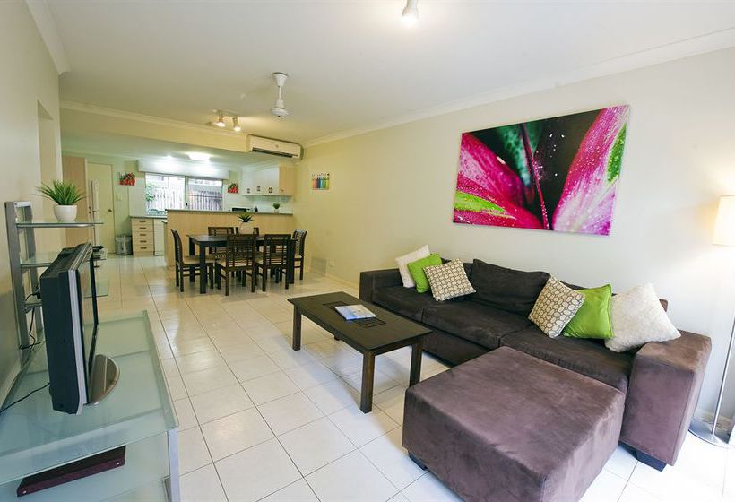 ホテル Costa Royale Trinity Beach