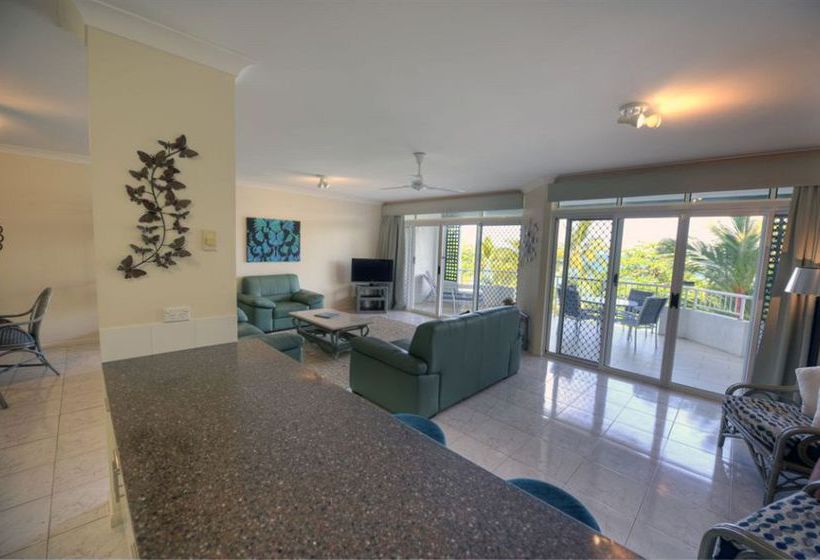 ホテル Costa Royale Trinity Beach