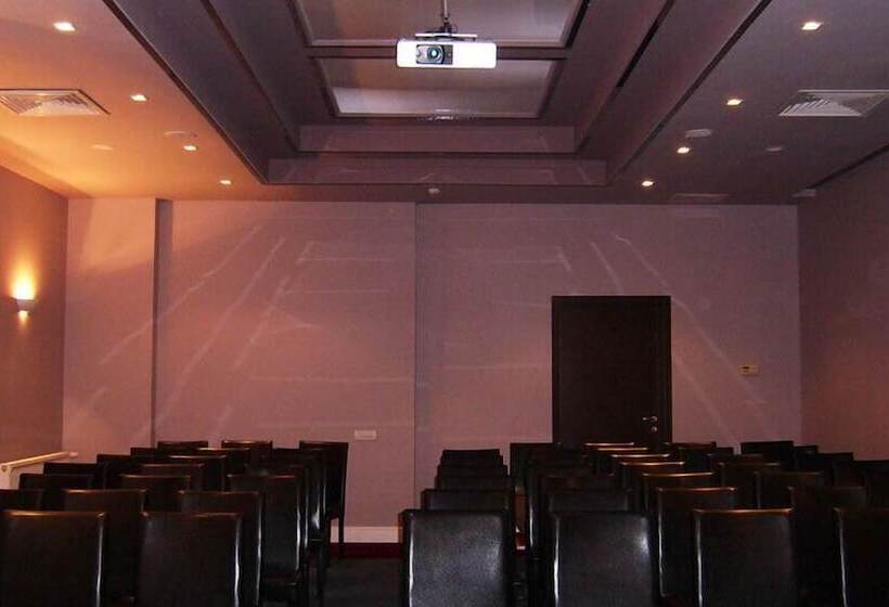 בית מלון כפרי Dumbrava