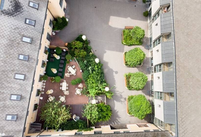 فندق Queen Elizabeth Superior