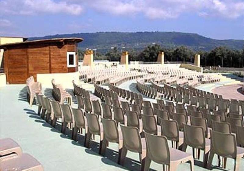 호텔 Falkensteiner Club Funimation Garden Calabria