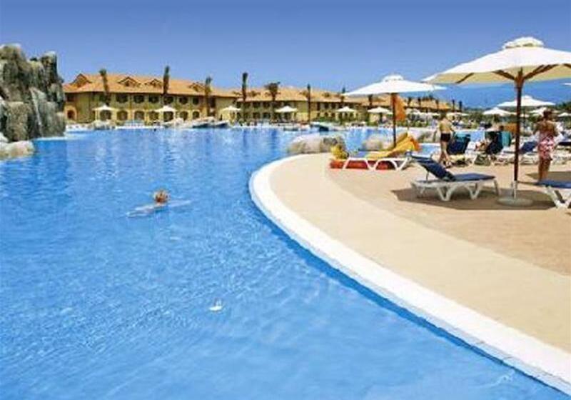 호텔 Falkensteiner Club Funimation Garden Calabria