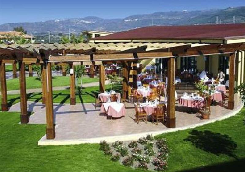 호텔 Falkensteiner Club Funimation Garden Calabria