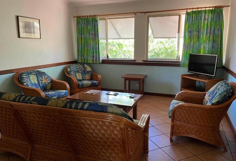 هتل Habitat Resort