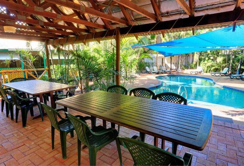 هتل Habitat Resort